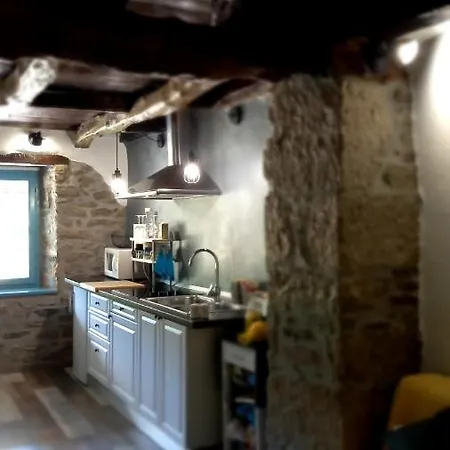 بيت للعطل House Mlun