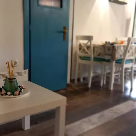 بيت للعطل House Mlun