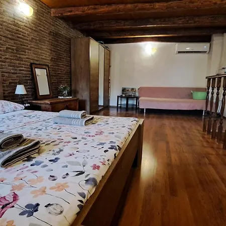 House Mlun بيت للعطل