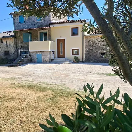 House Mlun